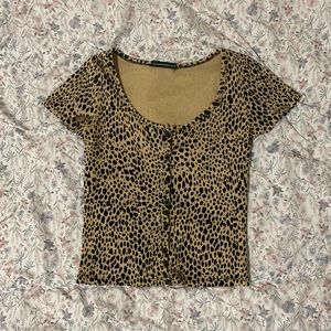 brandy melville cheetah zelly top